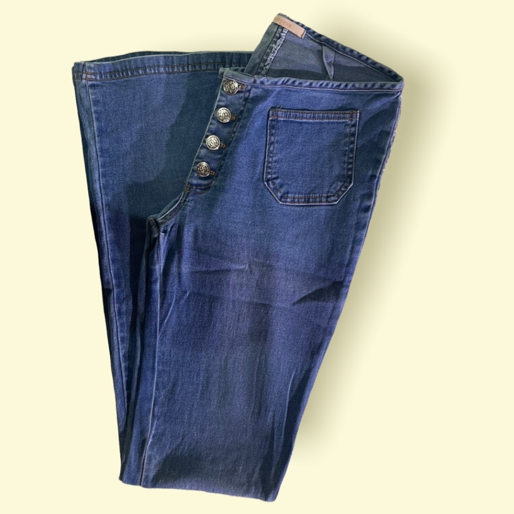Forever 21 Retro Bell Bottom Jeans size M